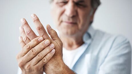 Lagerbestand und Schmerzen in der Arthrose der Händegelenke
